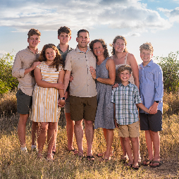 Ettlich Family, Makua Beach, Oahu - 07/2024.